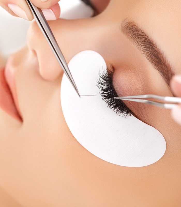 A Young lady getting eyelash extension | Mandalyn Academy in American Fork UT